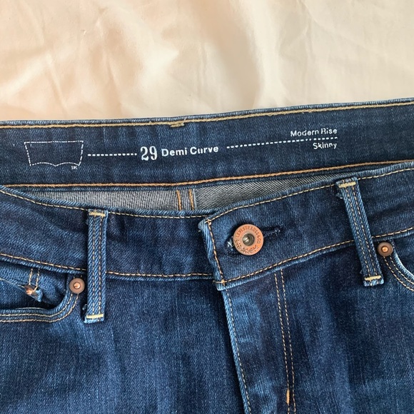 Levi Demi Curve Skinny Jeans - Picture 3 of 5